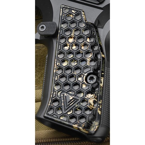 compact_black_multicam_grip_vy compact_black_multicam_grip_vy